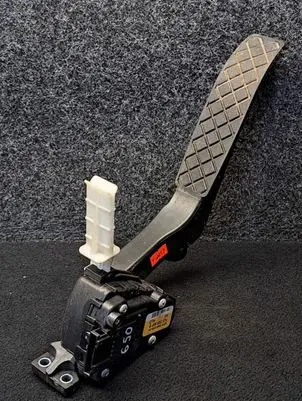 Audi Q7 4L Accelerator throttle pedal 7L0723507B