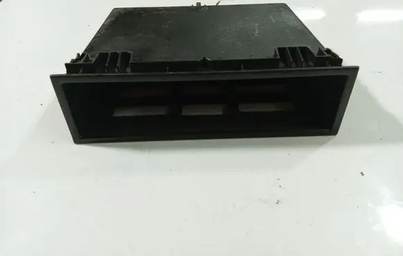 Volkswagen Golf IV Glove box 