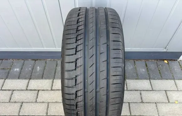 Audi A5 R19 summer tire R1923540