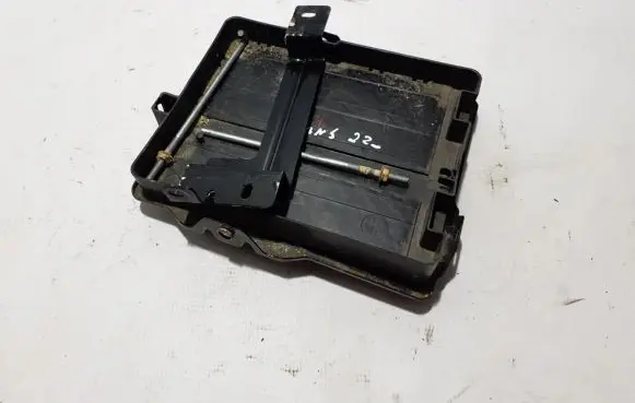 Battery bracket