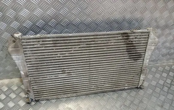 Toyota Avensis T270 Intercooler radiator
