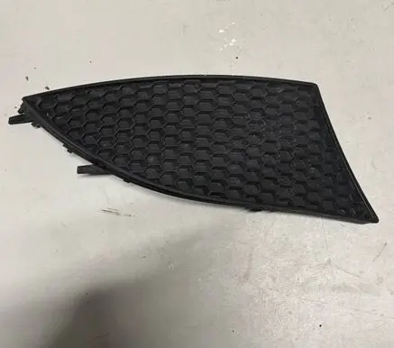 Seat Toledo III (5P) Front bumper lower grill 5P0853666