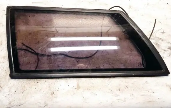 Volkswagen PASSAT B4 Rear side window