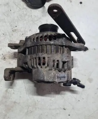 Suzuki Swift II Generator/alternator 3140084E10 A5TB1292AE