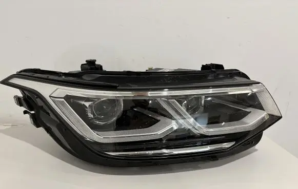 Volkswagen Tiguan Headlight/headlamp 5NB941082G