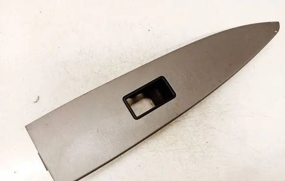 Toyota Avensis T270 Front door window switch trim 7423205240