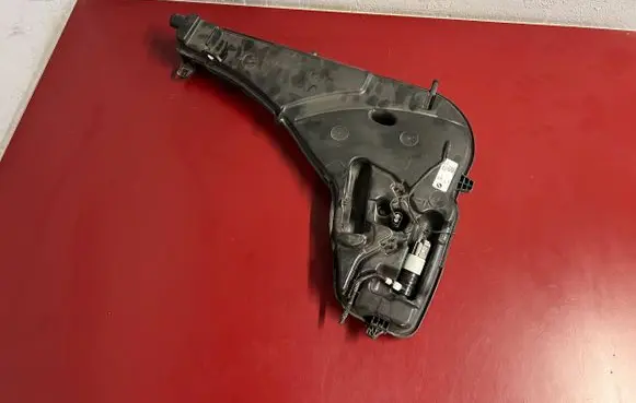 BMW X6 G06 Windshield washer fluid reservoir/tank 7499829 61667499829