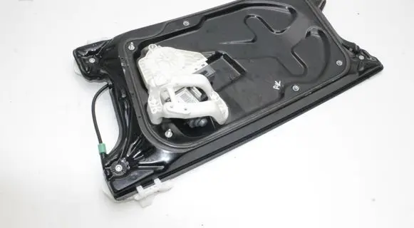 Land Rover Range Rover Sport L320 Front door electric window regulator 994730