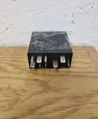 Volkswagen PASSAT B5 Other relay