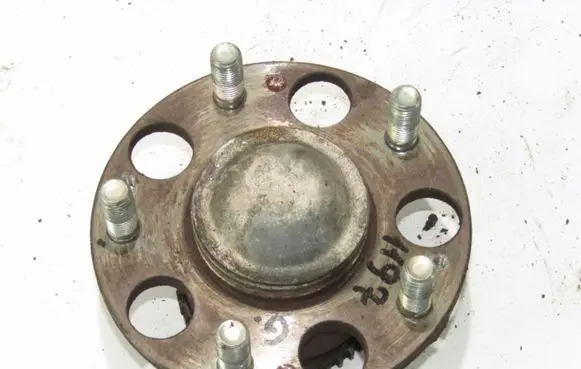 Honda Civic IX Rear wheel hub