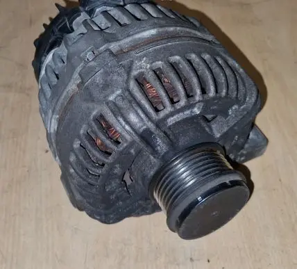 Volvo V70 Generator/alternator 8676498