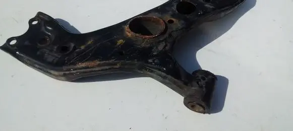 Lexus NX Front lower control arm/wishbone Y0717168