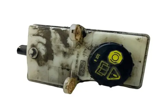 Brake fluid reservoir