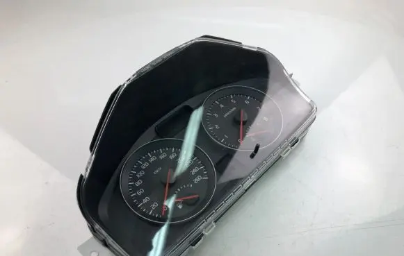 Volvo C70 Speedometer (instrument cluster) 31254775