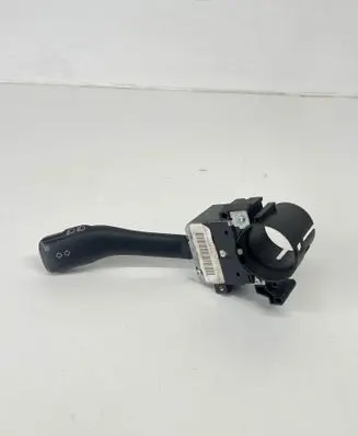 Volkswagen Golf IV Indicator stalk 8L0953513G