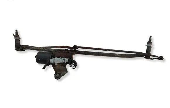 Iveco Daily 35.8 - 9 Front wiper linkage and motor 