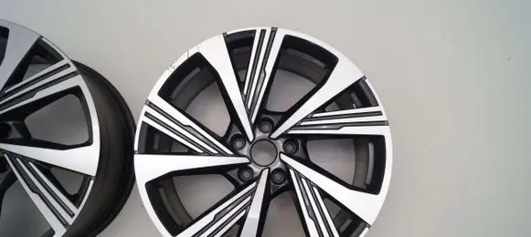 Audi Q6 e-tron R21 alloy rim 