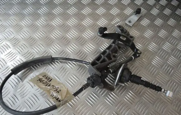 Jeep Wrangler Gear shift cable linkage 68281541AB