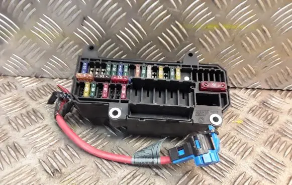 BMW 7 E65 E66 Fuse box set 6900583