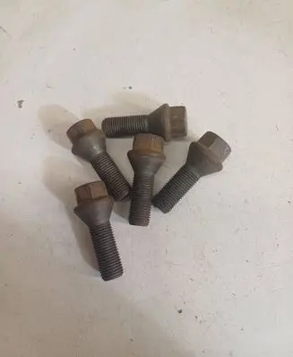 Volvo XC70 Nuts/bolts 
