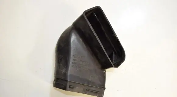 Audi A4 S4 B5 8D Air intake duct part 8D0129617B