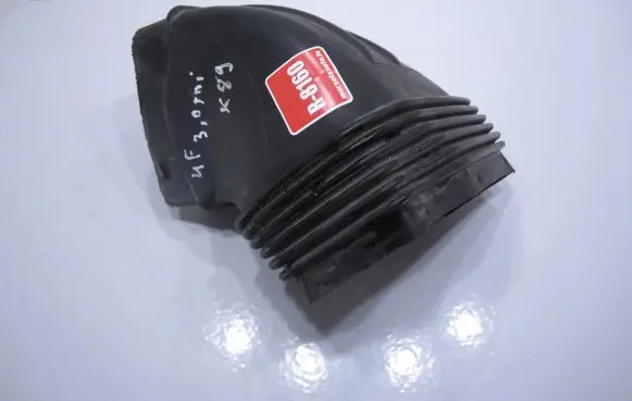 Audi A6 S6 C6 4F Air intake duct part 4F0129739B HPD1