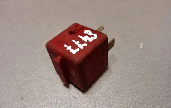 BMW 5 E39 Other relay 61361393404 V23134A52X153 10082200191