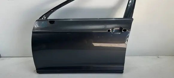 Volkswagen PASSAT B8 Front door 3G0831311K