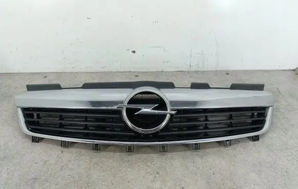 Opel Zafira B Front grill 