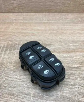 Ford Focus Electric window control switch 98AB14A132DE 03162252