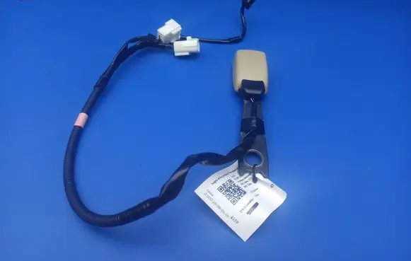 Lexus IS 220D-250-350 Front seatbelt buckle E034501 B480
