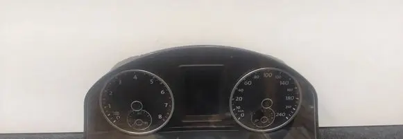 Volkswagen Tiguan Speedometer (instrument cluster) 5N0920871A 0973926795 VD1048011