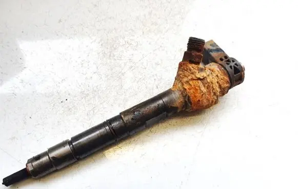 Audi Q3 8U Fuel injector 0445110369 03l130277j