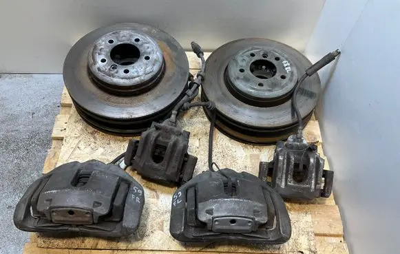 BMW 5 E60 E61 Brake discs and calipers set 6030348 6763824 6756303