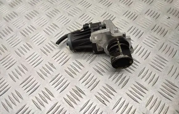 Renault Clio IV EGR valve 147105308R