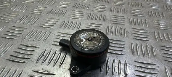 Jaguar XE Camshaft vanos timing valve G4D36M280AA 16042311370