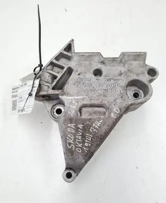 Skoda Octavia Mk2 (1Z) Engine mounting bracket 03G199207G