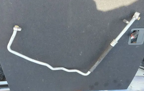 Volkswagen Transporter - Caravelle T5 Air conditioning (A/C) pipe/hose 7H1820743H