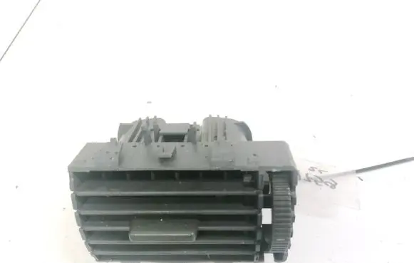 Skoda Octavia Mk1 (1U) Dash center air vent grill 1U1819701