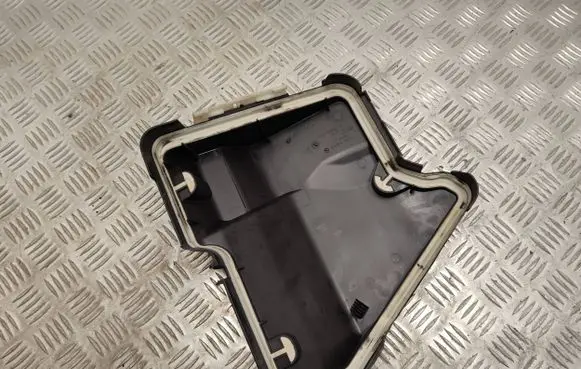 BMW X5 F15 Fuse box cover 7555102 12907555102