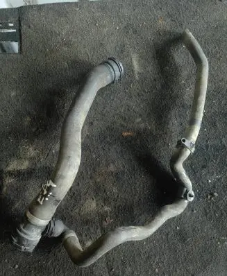 BMW X1 E84 Engine coolant pipe/hose 7525641