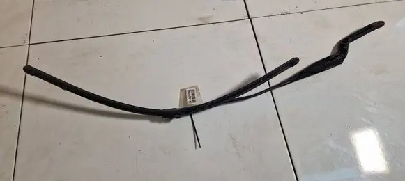 Ford Focus C-MAX Front wiper blade arm 3m5117526aa