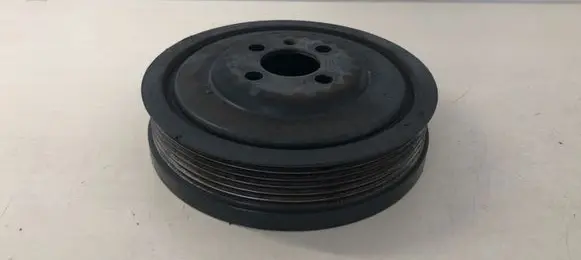 Volkswagen PASSAT B6 Crankshaft pulley 03G105243