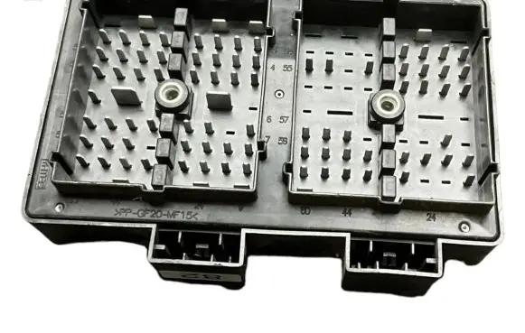 Chevrolet Captiva Fuse module 9682108282 7E300304