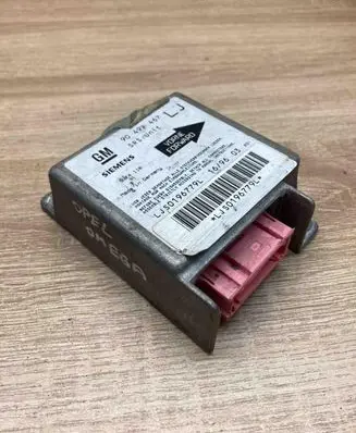 Opel Omega B1 Airbag control unit/module 90492467 5WK4110