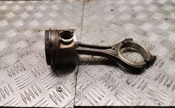 Audi A6 S6 C6 4F Piston with connecting rod