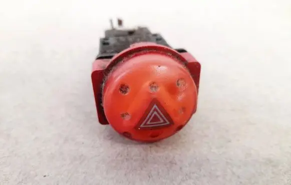 Nissan Almera Tino Hazard light switch 06016