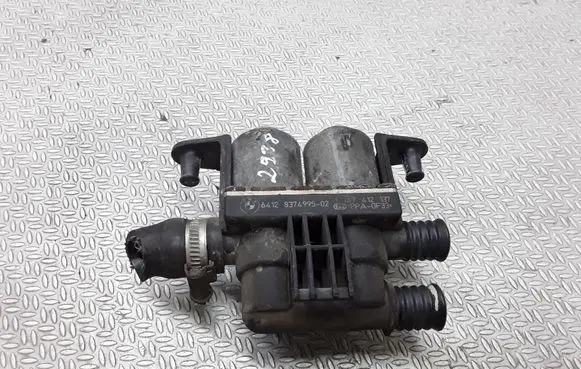 BMW 5 E39 Coolant heater control valve 6412837499502