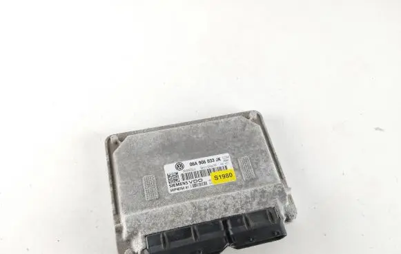 Volkswagen Golf V Engine control unit/module 06A906033JK 5WP4076401