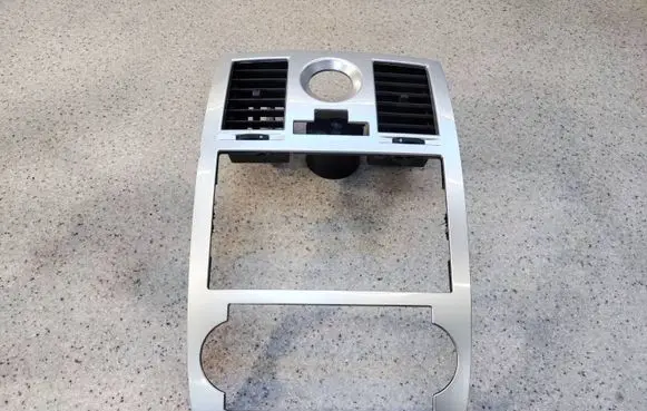Chrysler 300 - 300C Center console decorative trim 